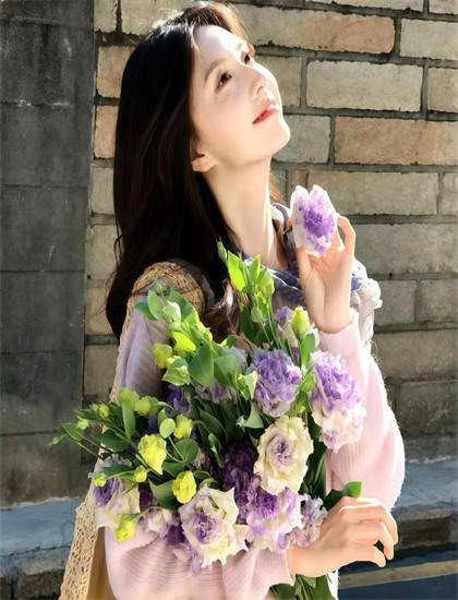 观影秘籍：《重回万圣镇》的欣赏表演艺术与角色塑造 助你获得观影乐趣